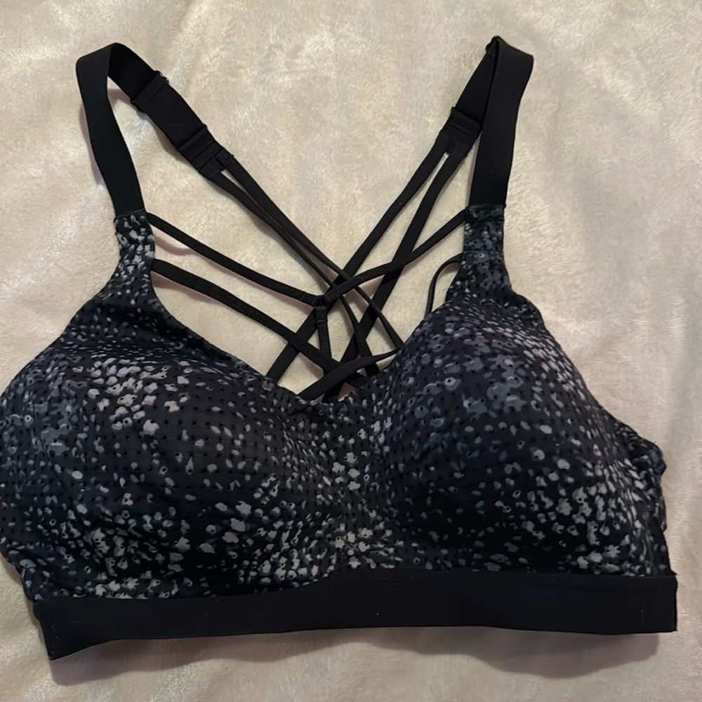NWOT VS sports bra